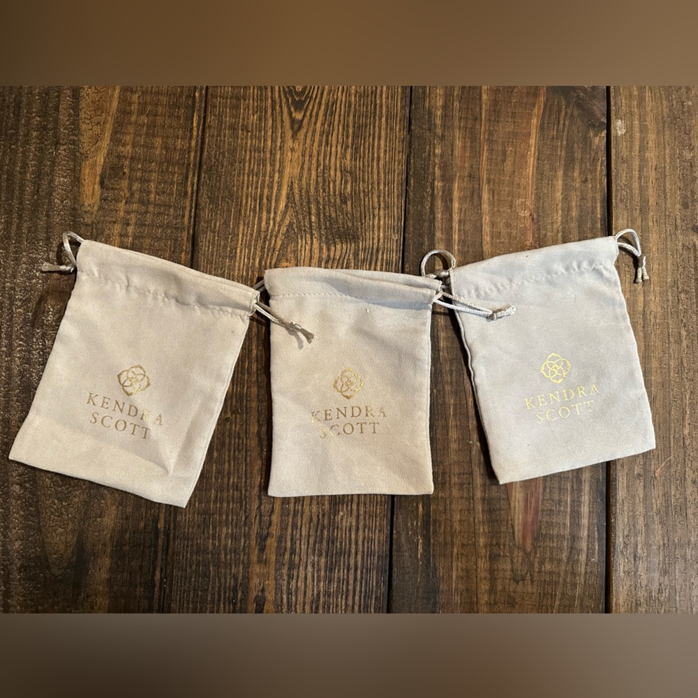 3 Kendra Scott bags